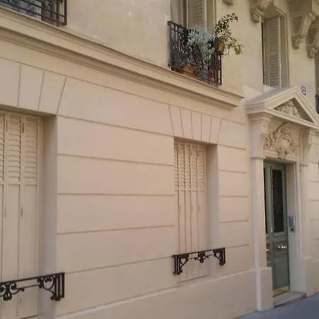 2 Pieces Faubourg Saint Germain 7 Paryż