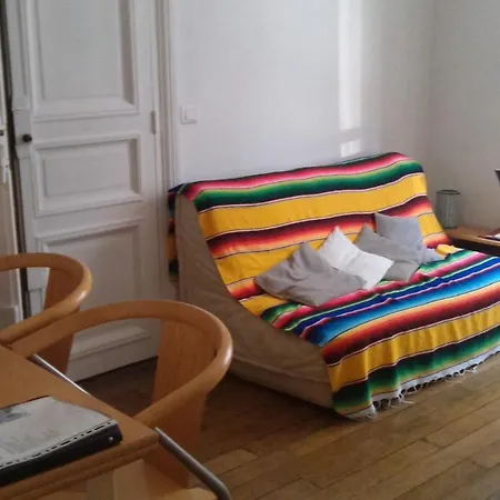 2 Pieces Faubourg Saint Germain 7 Paris