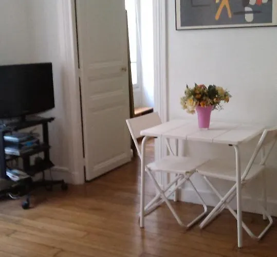 2 Pieces Faubourg Saint Germain 7 *