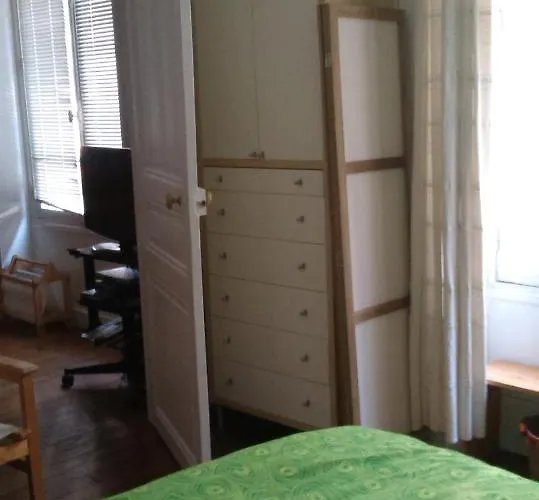 2 Pieces Faubourg Saint Germain 7 * Paris